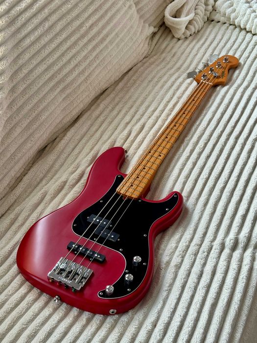 Bas Squier by Fender Precission Bass 40th Anniversary (EMG, High Mass)