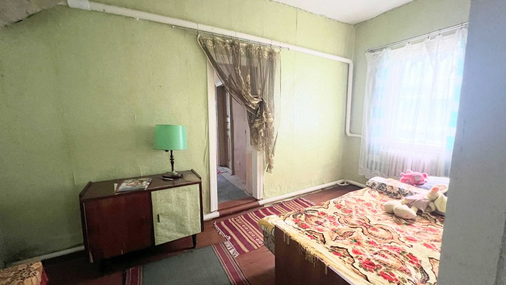 Будинок ПІД ЗНЕСЕННЯ та 25 соток у с.Княжичі 7 км до Києва