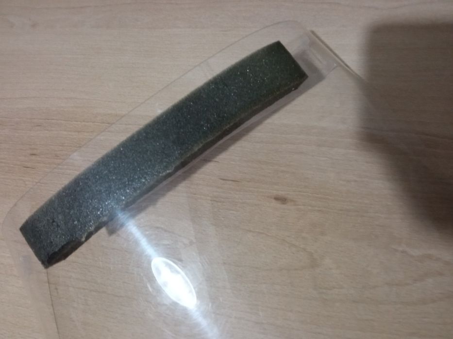 Osłonki plastikowe, przyłbice.