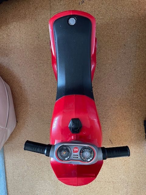 Mota Criança (vermelha e preta)