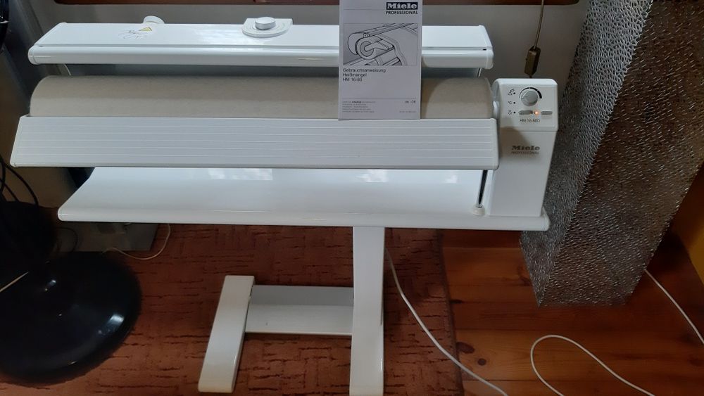 Magiel Miele HM 16-80D  Professsional z wytwornicą pary parownicą składany