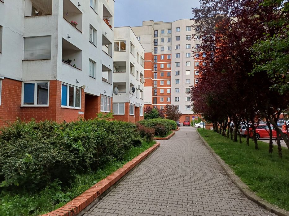 Garaż ogrzewany w bloku