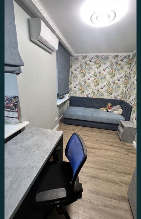 Квартира 4 комнатная  100м.кв. новый ремонт мебель техника