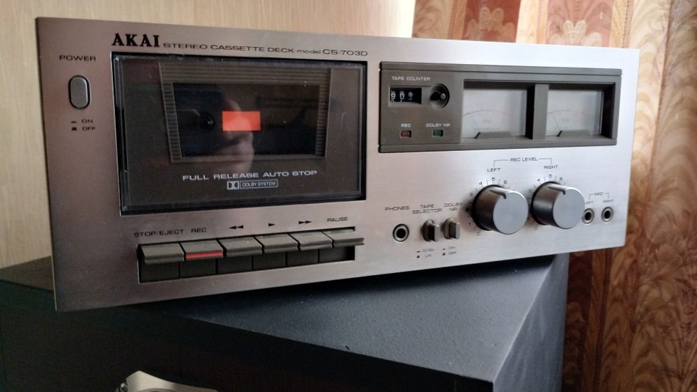 AKAI -cs 703d.кассетная дека.