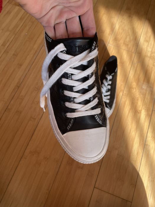 Женские кеды Guess Emma