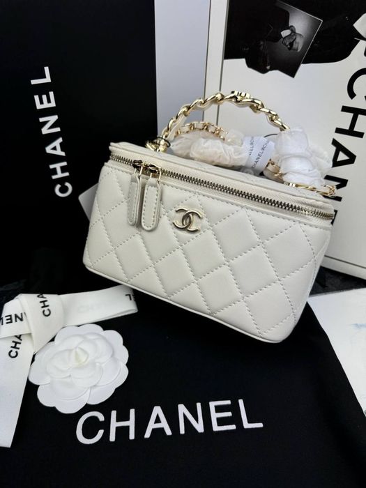 Сумка в стилі Chanel Vanity Bag молочна