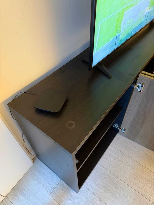 Aparador IKEA BESTÅ 180 cm | Portas Ripadas Nogueira BJÖRKÖVIKEN