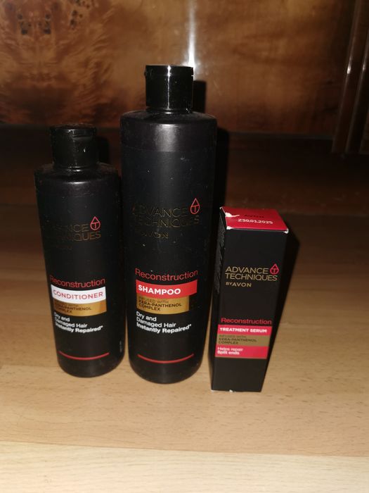 Zestaw do pielęgnacji włosów Avon Advance Techniques Regeneracja