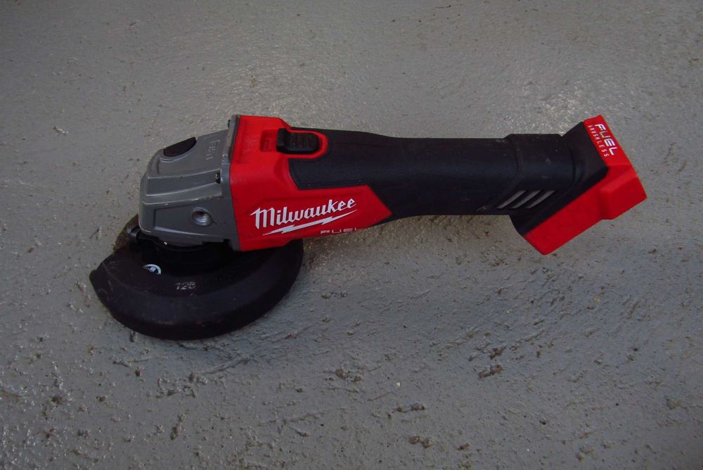 Milwaukee Wyrzynarka M18 FBJS Szlifierka M18 FSAG 125X