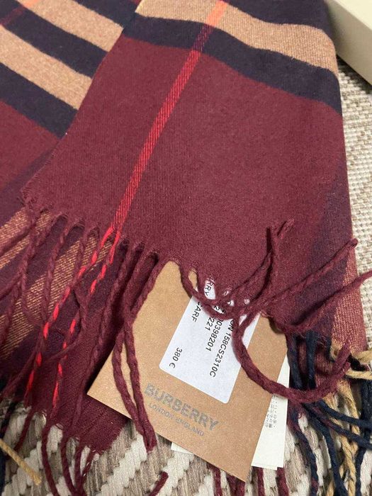 Шарф Burberry червоний