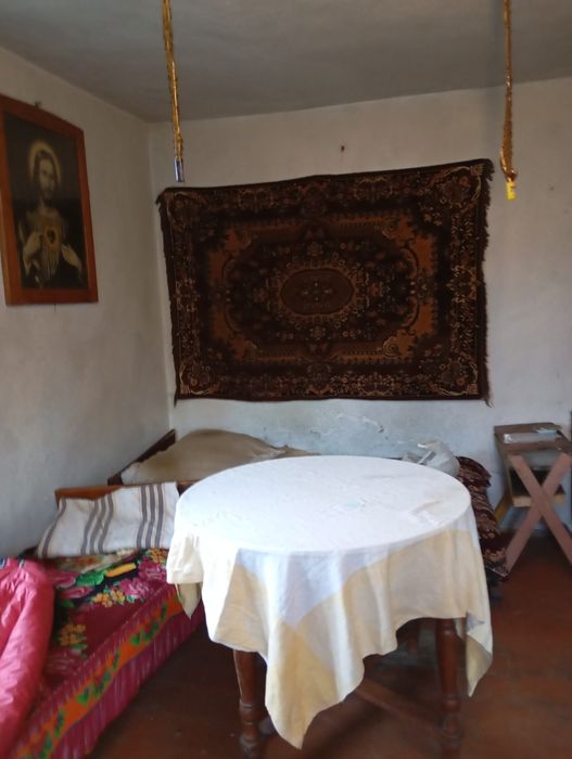 Продам участок з хатою