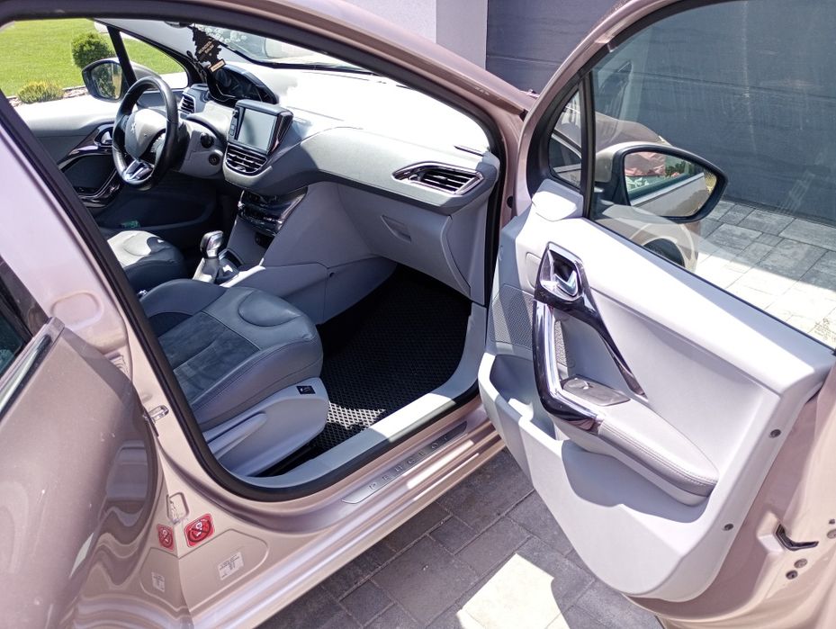 Peugeot 208, 1.6 Allure, pdc, Climatronic,podgrz fotele, tempomat,aut.wycieraczki/światła.