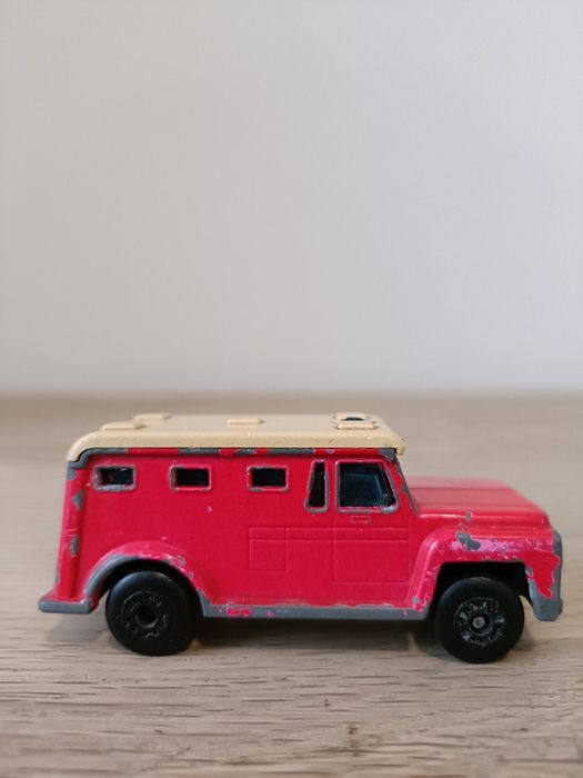 Sprzedam resorak Matchbox Furgonetka