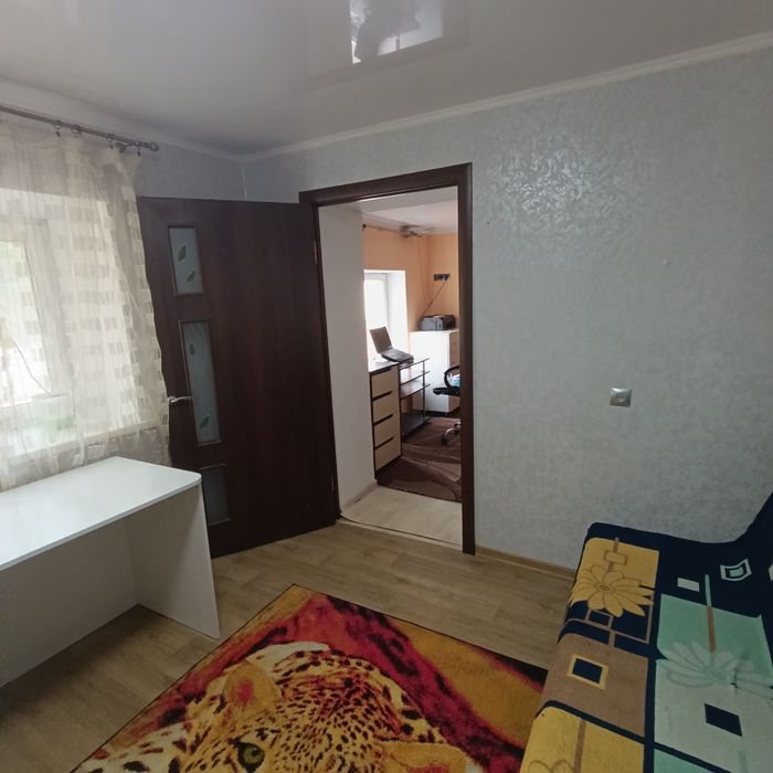 Продаю частину будинку 8 Слобідська - Погранична, Окремий двір, гараж