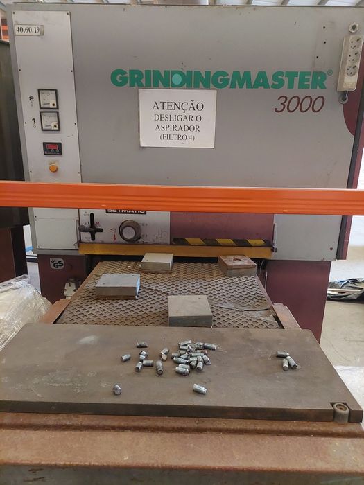 Maquina de polir de cintas