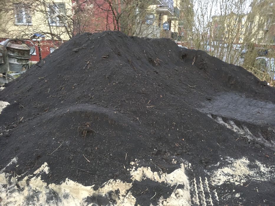 Czarnoziem ziemia do ogródków i pod trawę  strzelin brzeg namyslow