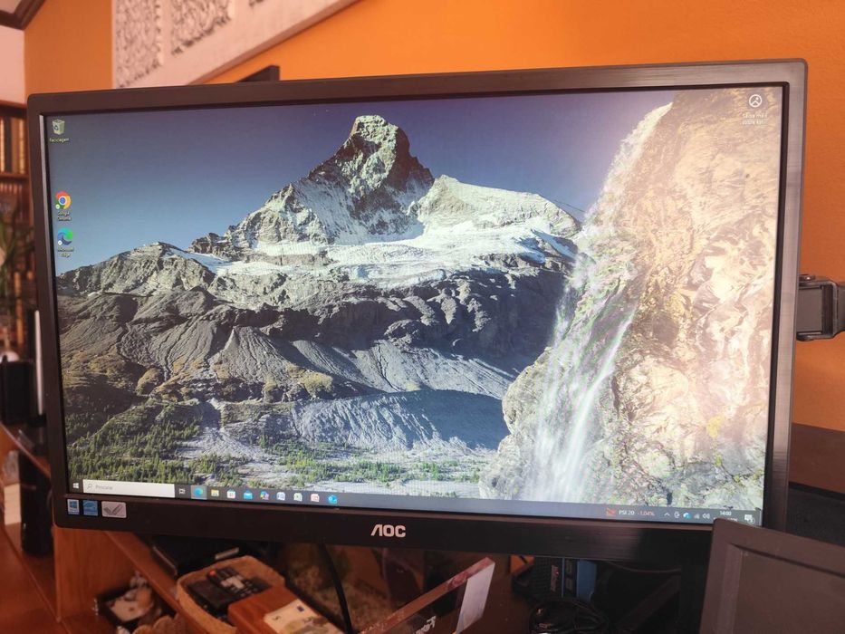 Monitor AOC 22 polegadas Impecável não tem a base