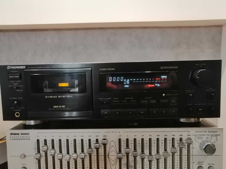 Кассетная дека Pioneer CT-757