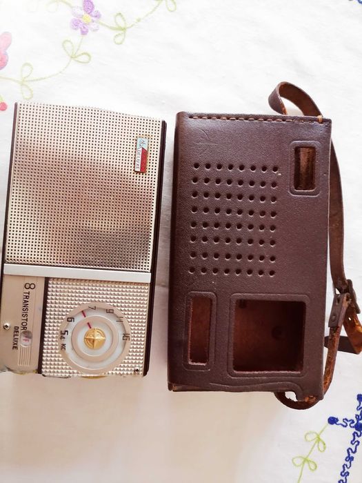 Rádio portátil vintage Wilco 8-transístor rádio, model ST-88