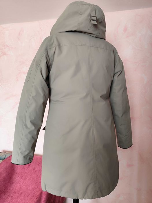 Парка пухова жіноча 46 р
