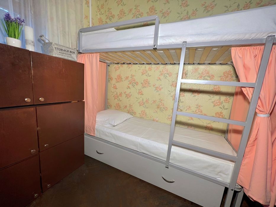 Гуртожиток на вул Шептицького, метро Лівобережна! Затишний район