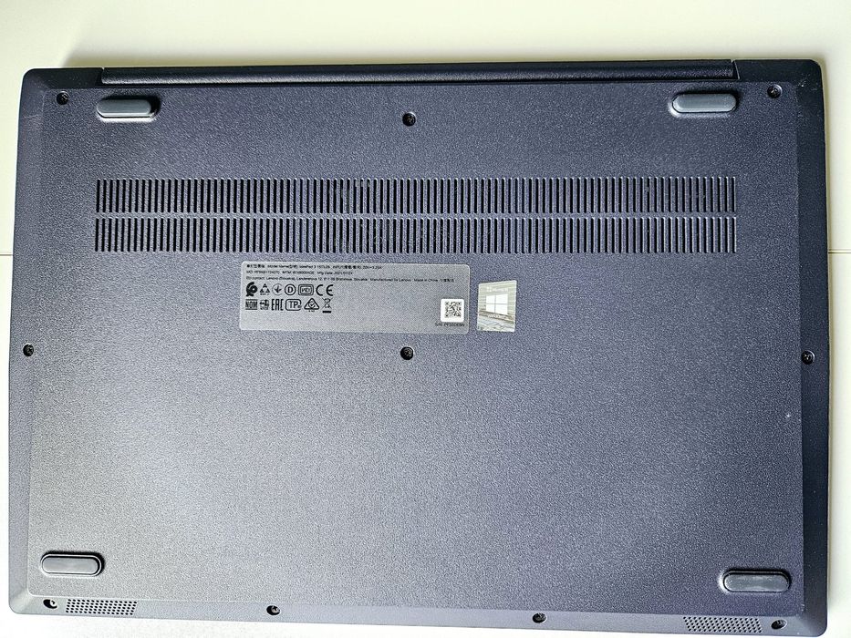 Laptop LENOVO Premium Gold SSD 512, RAM 8Gb 2.00GHz