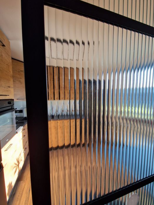 Drzwi przesuwne, ścianka działowa szklana styl loftowy