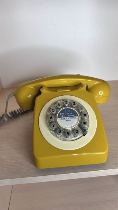 Вінтажний телефон