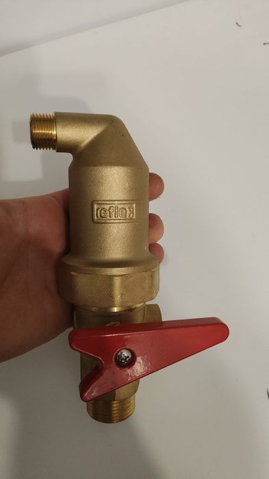 Odpowietrznik Reflex Exvoid T1 zaworem odcinającym do separatorów stal