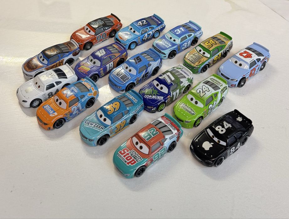 Нові машинки Мультик Тачки 1;2 и Байки метра. Маквин, метр cars