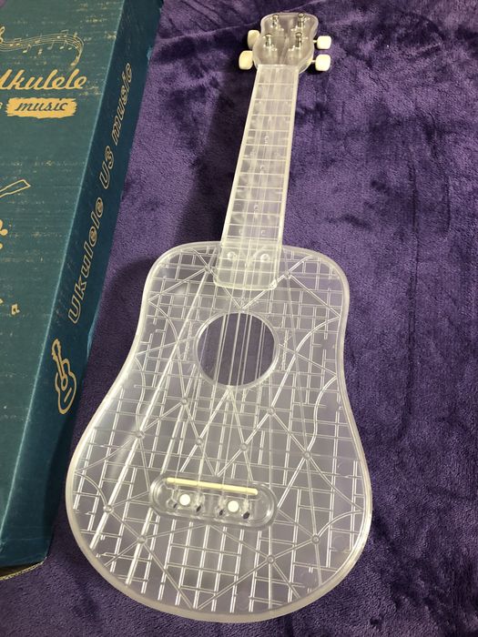 Укулеле прозора гавайська гітара маленька гітарка укулєлє гитара