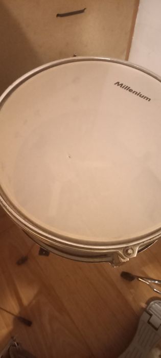 Bateria milenium de criança