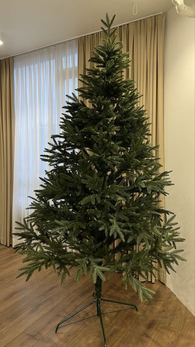 Ялинка штучна лита 2,5 м