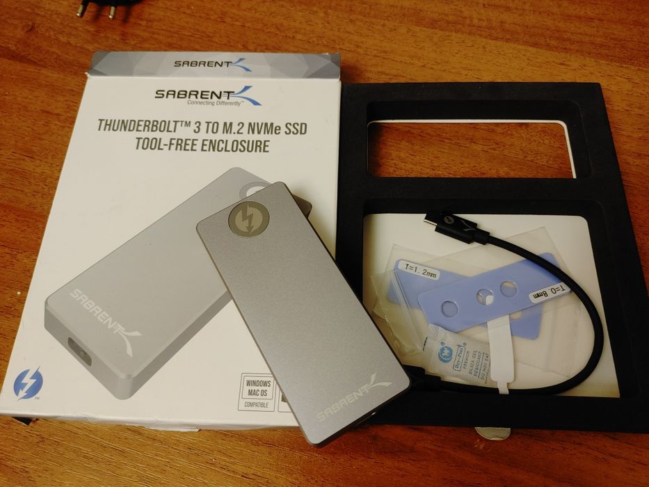 Карман для жесткого диска ssd M.2 sabrent