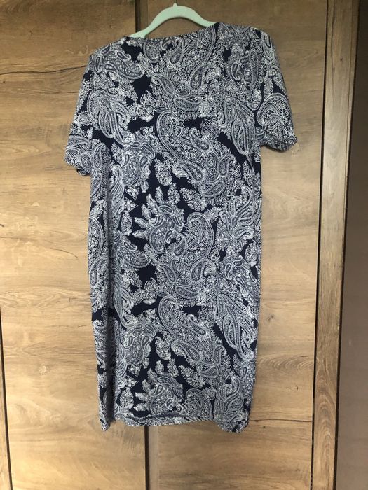 Sukienka wzór Lindex