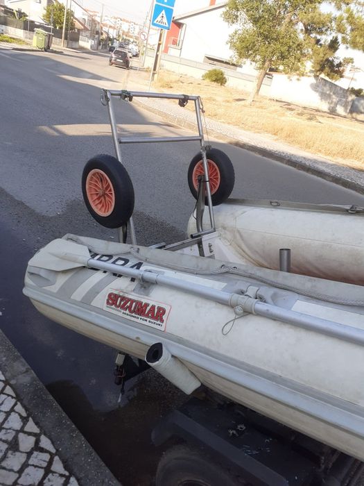 Barco semi rígido