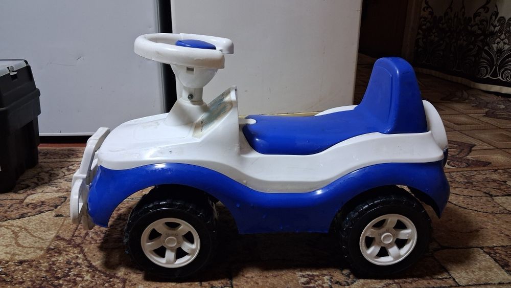Дитячий автомобіль