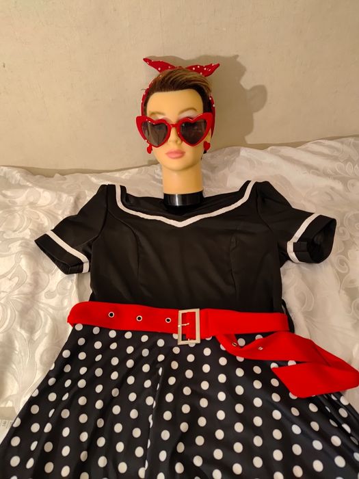 Strój przebranie lata 50-te sukienka okulary kolczyki opaska rozmiar L