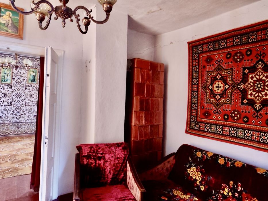 Продається частина будинку в самому центрі міста. Чортків