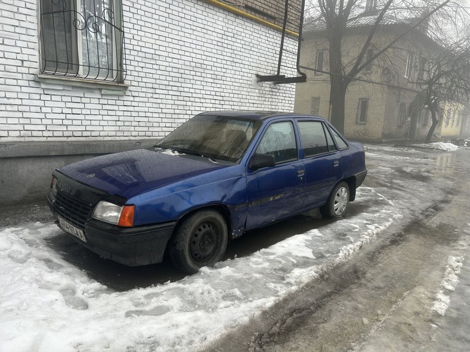 Opel Kadet 2.0 бензин