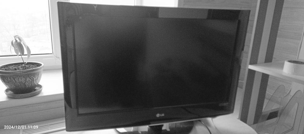 телевизор телевізор 32" дюйма Bravis