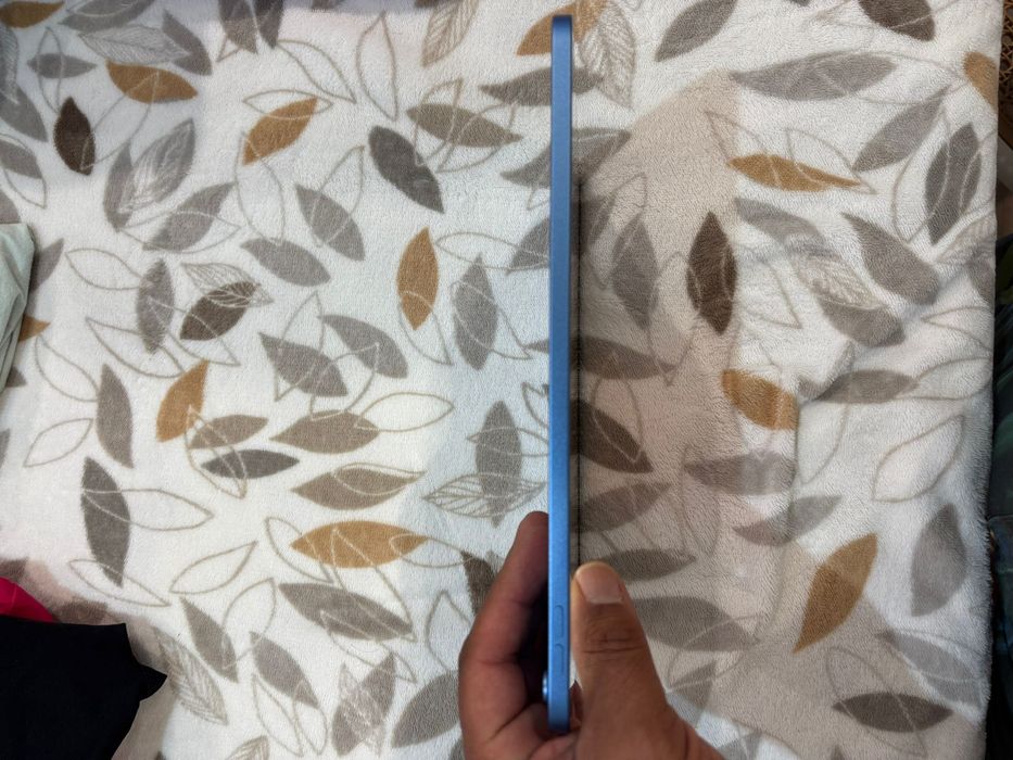 iPad 64 GB Table497765440375367683