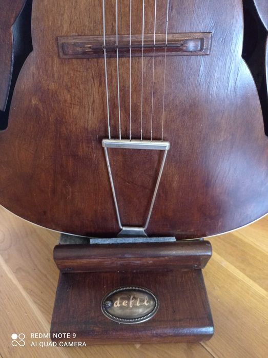 Gitara skrzypcowa Defil sprzedam zamienie