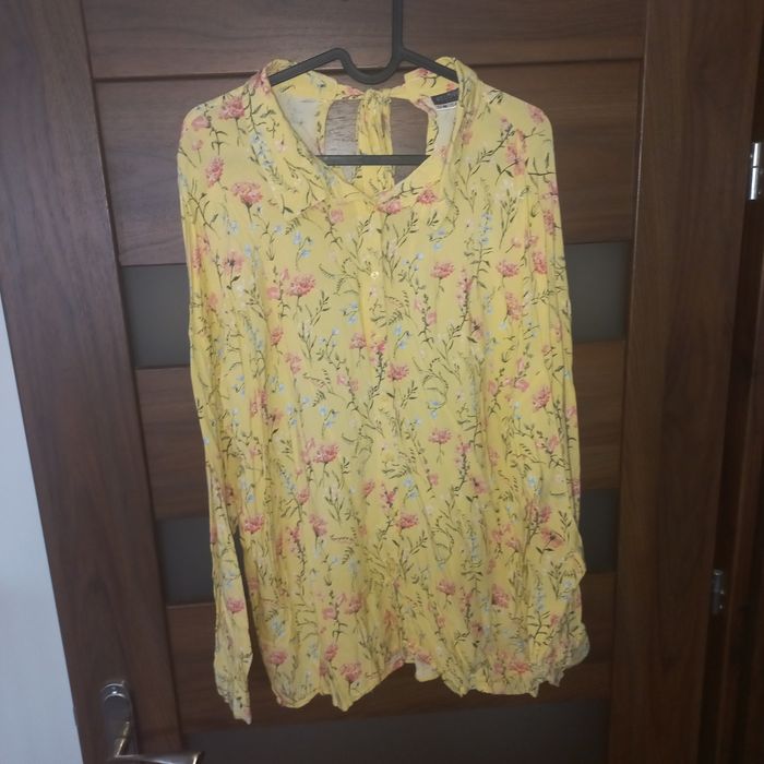 Żółta bluzka w kwiatki rozm 46/48/50