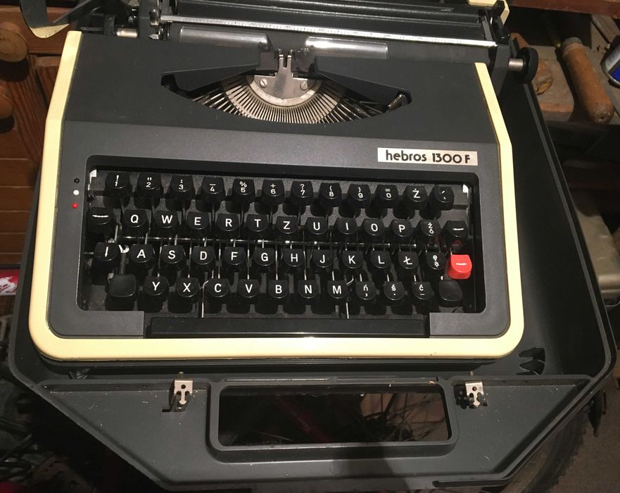 Maszyna do pisania hebros 1300 f dokumentacja PRL 1987 walizka