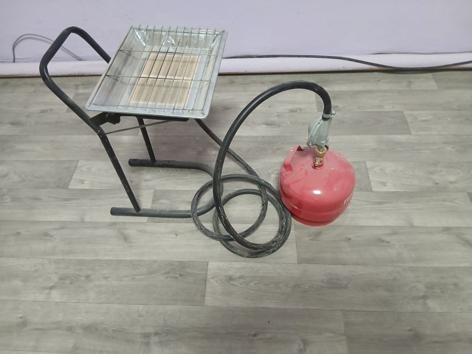 Газовий обігрівач з балоном