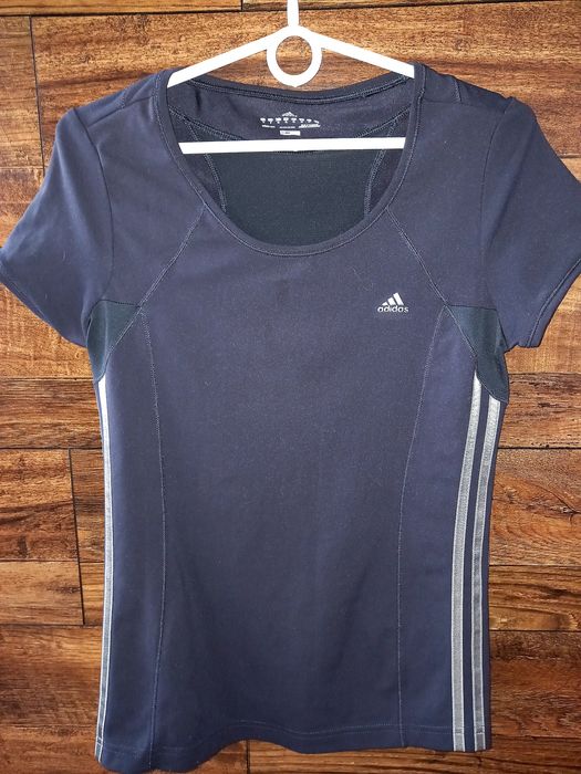 Костюм спортивньій adidas женский