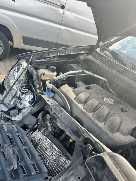 Nissan Qashqai J10 2.0 benzyna 2008 – cały samochód na części, po kolizji
