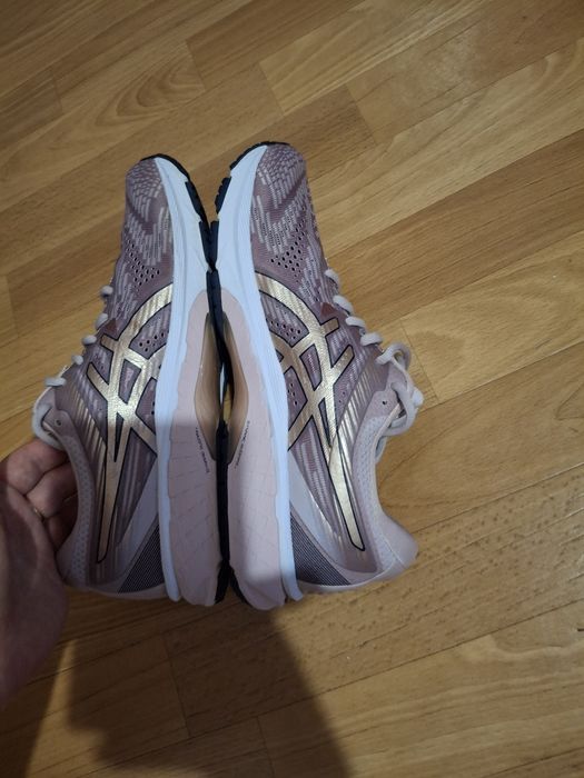 Кросівки кроссовки Asics