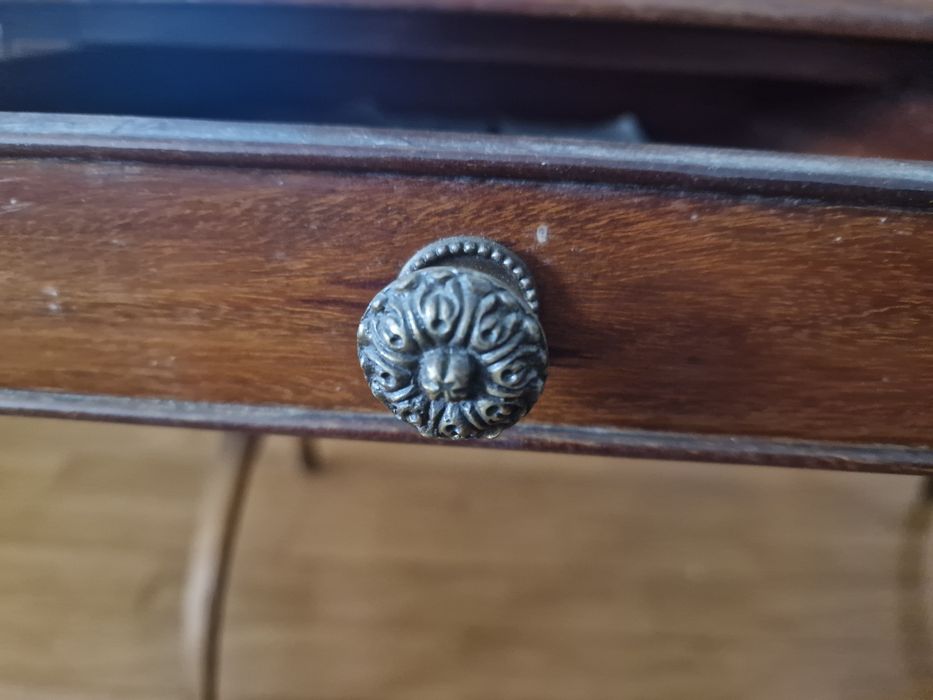 Mesa de centro antiga